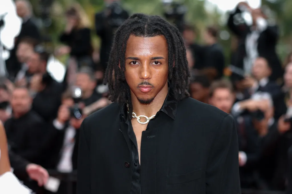 Jules Kounde,JulesKounde,
French football player Jules Kounde arrives for the screening of the film "Highest 2 Lowest" at the 78th edition of the Cannes Film Festival in Cannes, southern France, on May 19, 2025. (Photo by Valery HACHE / AFP)