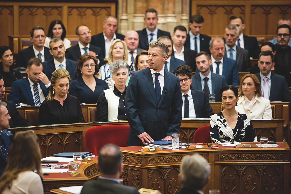 Magyar Péter vitázni szeretne Orbán Viktorral