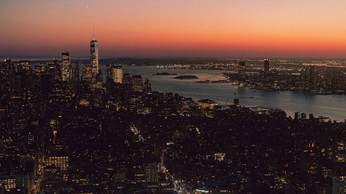 Megszólalt a New York-i toronyház fejlesztője: szerinte nem fenyegetett összeomlás