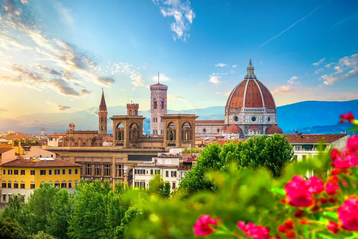 Firenze látnivalói közül a dóm a leghíresebb.