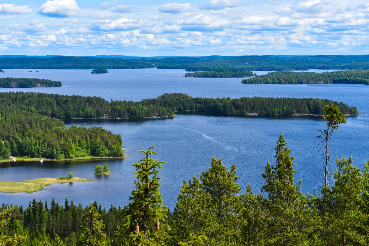 A finnországi Päijänne-tó a legszebb tavak egyike Európában. 