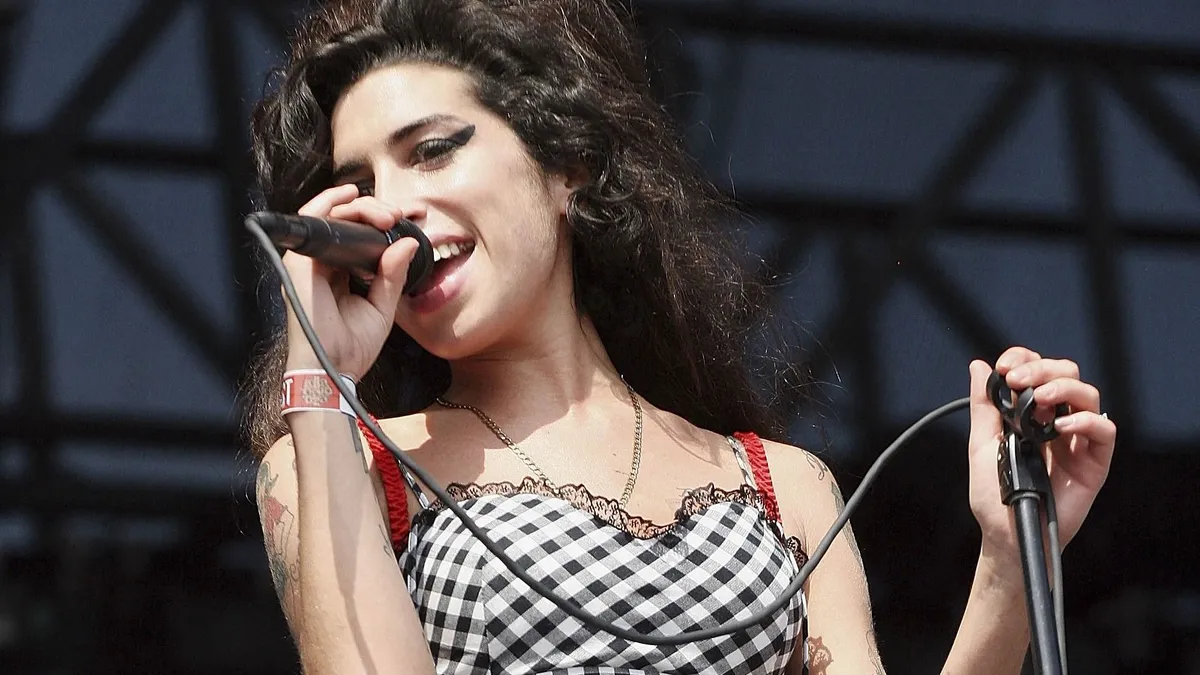 Így nézne ki most Amy Winehouse a mesterséges intelligencia szerint