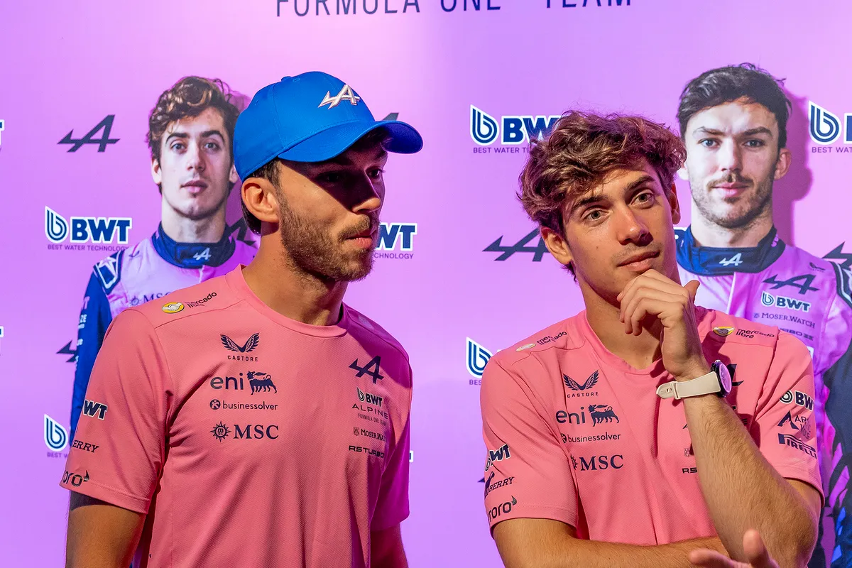 Pierre Gasly és Franco Colapinto is megjelent az Alpine hivatalos rendezvényén
