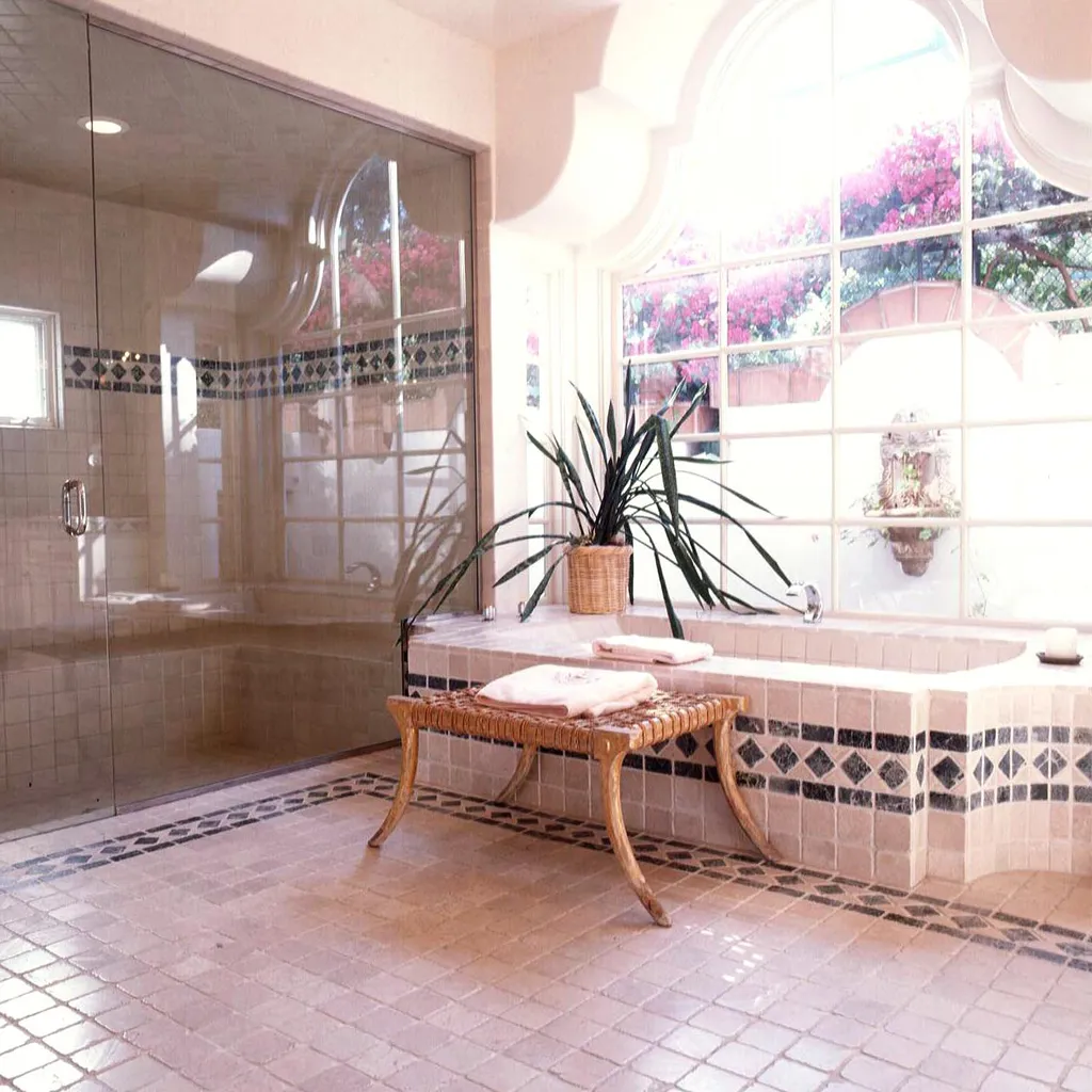Diana hercegné, Dodi Al Fayed, Malibu, ház, villa, DianahercegnéMalibu,
E 332776 012 06/23/98 Malibu, California Malibu Home Of The Late Princess Diana And Dodi Al Fayed  (Photo By Ann Summa/Getty Images)