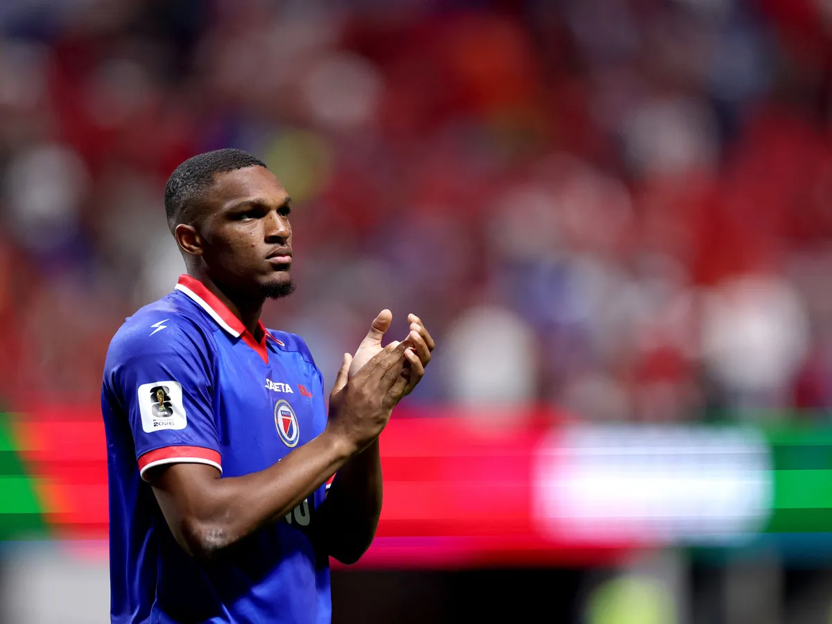ATLANTA, GEORGIA - JUNE 24: Lenny Joseph #16 of Haiti applauds fans after the team's 2-4 defeat in the FIFA World Cup 2026 Group C match between Morocco and Haiti at Atlanta Stadium on June 24, 2026 in Atlanta, Georgia. Kevin C. Cox/Getty Images/AFP (Photo by Kevin C. Cox / GETTY IMAGES NORTH AMERICA / Getty Images via AFP)