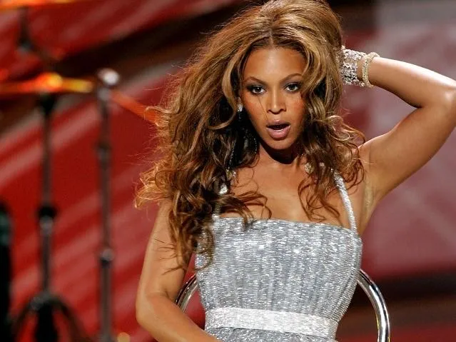 HOLLYWOOD - AUGUST 31:  Singer Beyonce Knowles of Destiny's Child performs onstage at the 2005 World Music Awards at the Kodak Theatre on August 31, 2005 in Hollywood, California.  (Photo by Kevin Winter/Getty Images) *** Local Caption *** Beyonce Knowles (Photo by Kevin Winter / Getty Images North America / Getty Images via AFP)