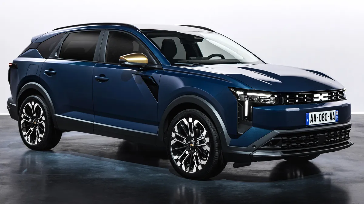 A Dacia Striker kapja meg elsőként a T-alakú lámpákat.