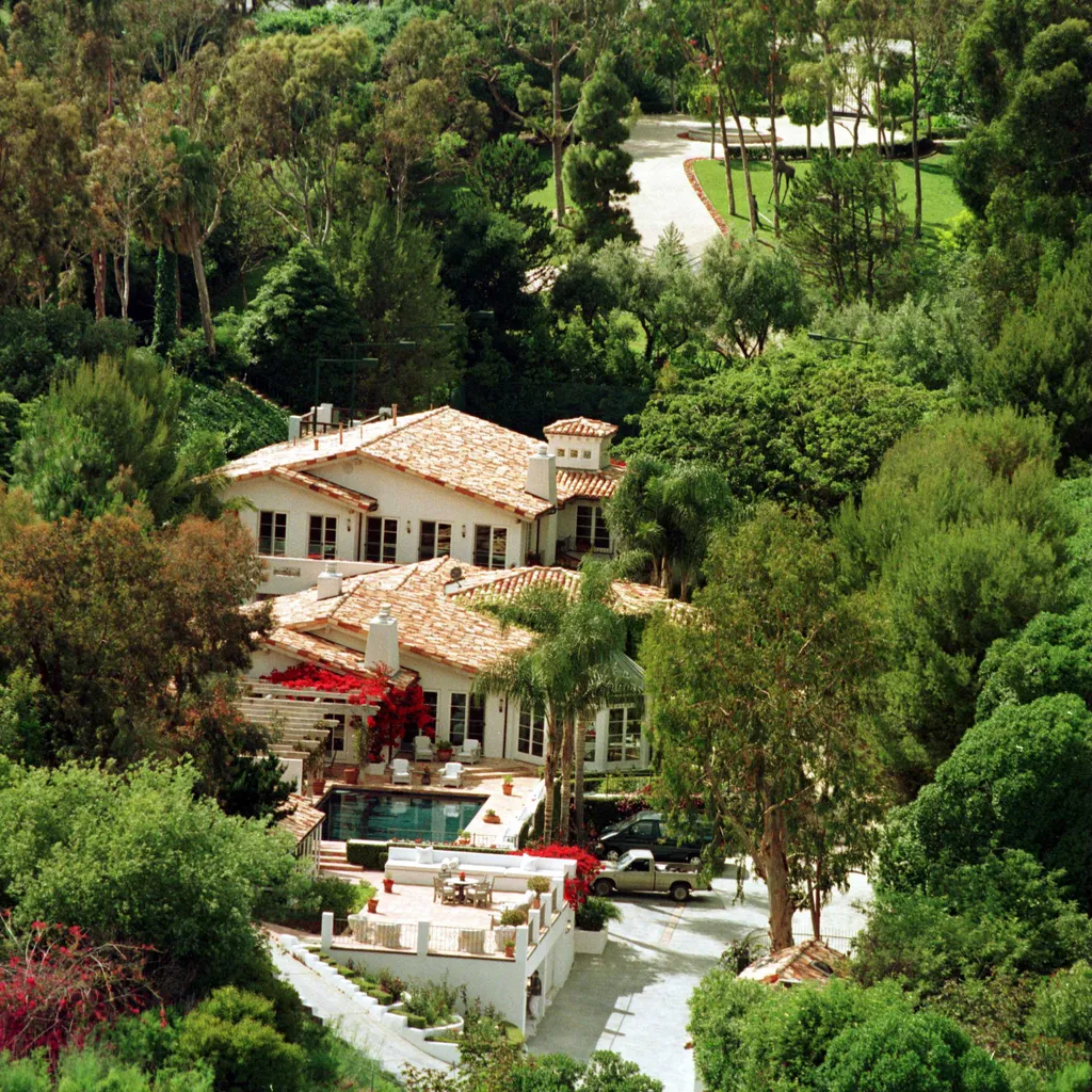 Diana hercegné, Dodi Al Fayed, Malibu, ház, villa, DianahercegnéMalibu,
7/98 Malibu, Calif. The Malibu Home Of The Late Dodi Fayed (Photo By James Aylott/Getty Images)