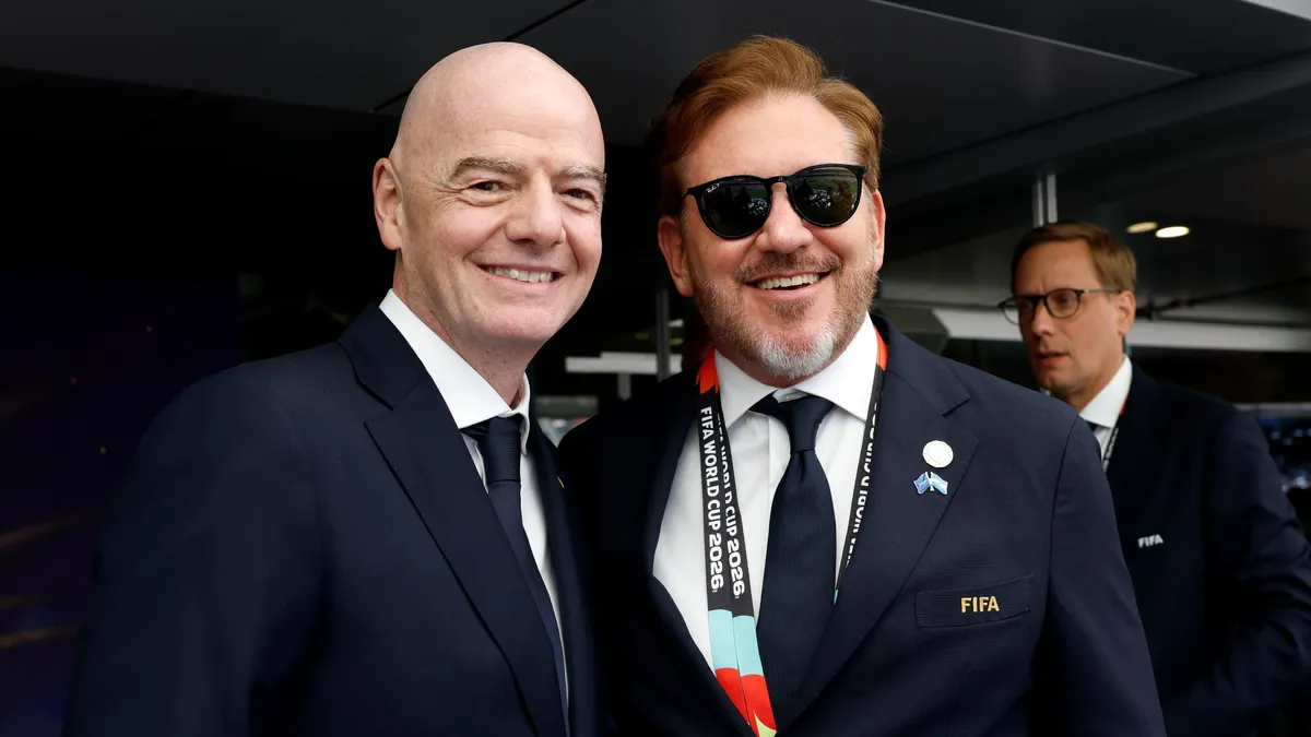 A FIFA-elnöke, Gianni Infantino és a FIFA-alelnöke,  Alejandro Domínguez közösen nézték meg a 2026-os foci-vb döntőt