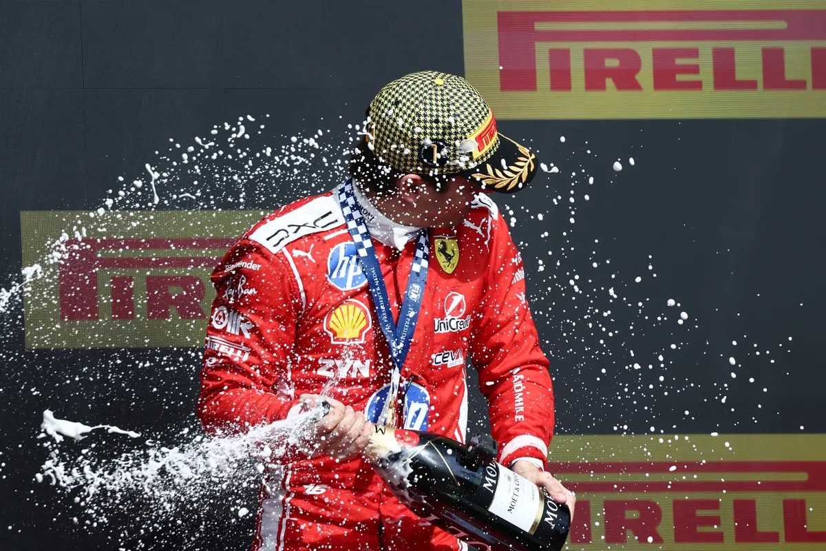 Charles Leclerc idei első futamgyőzelmét ünnepelte a Brit Nagydíjon