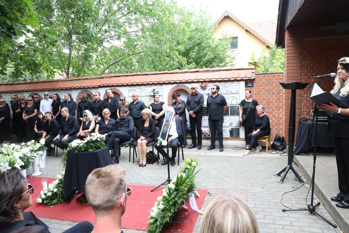 Szolnoki Pétert hétfőn temették el.
