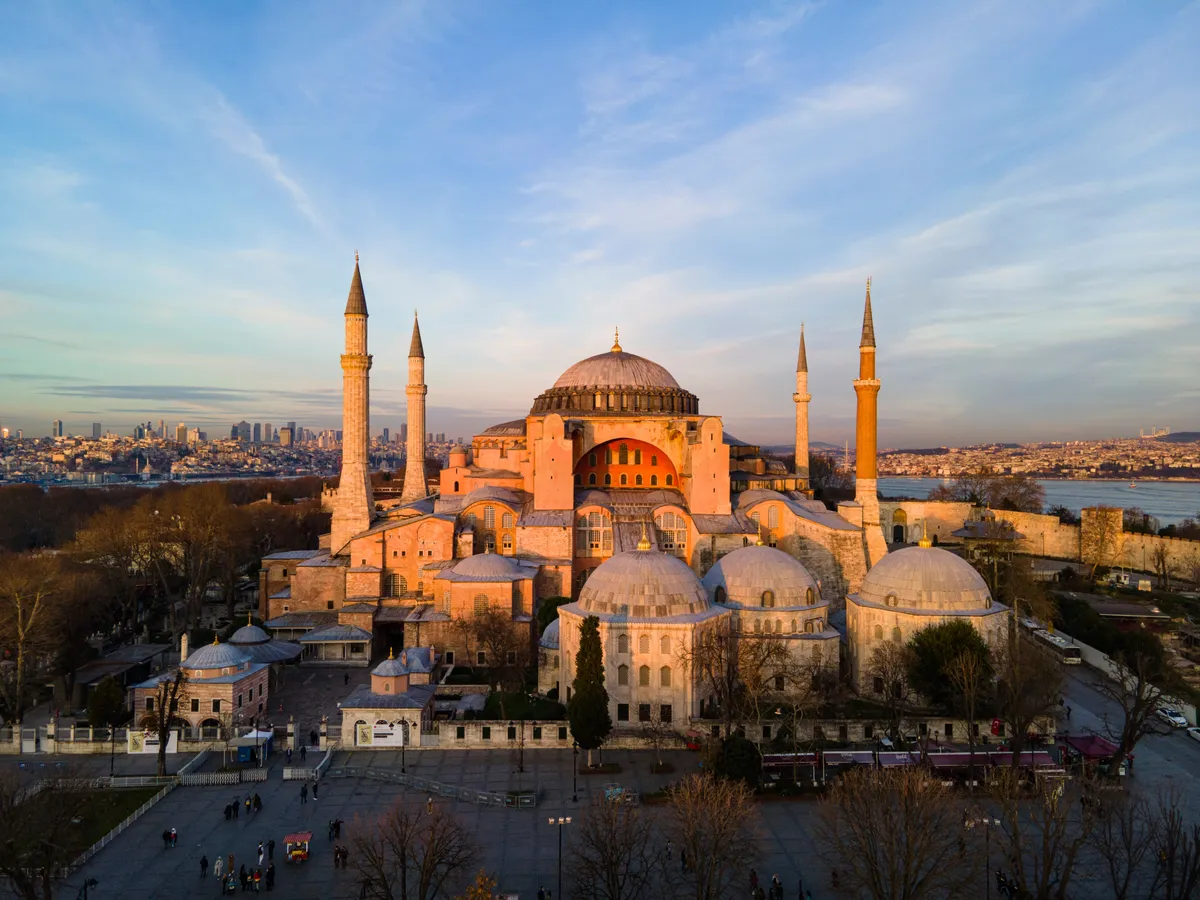 Az isztambuli Hagia Sophia naplemente idején