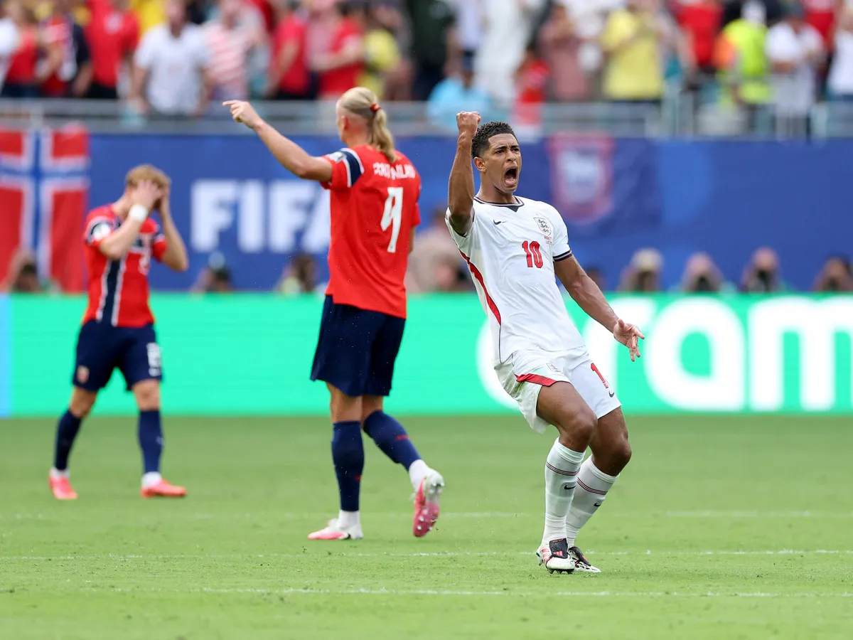 MIAMI GARDENS, FLORIDA - JULY 11: Jude Bellingham #10 of England celebrates scoring his team's first goal during the FIFA World Cup 2026 Quarter Final match between Norway and England at Miami Stadium on July 11, 2026 in Miami Gardens, Florida.   Dan Mullan/Getty Images/AFP (Photo by Dan Mullan / GETTY IMAGES NORTH AMERICA / Getty Images via AFP)