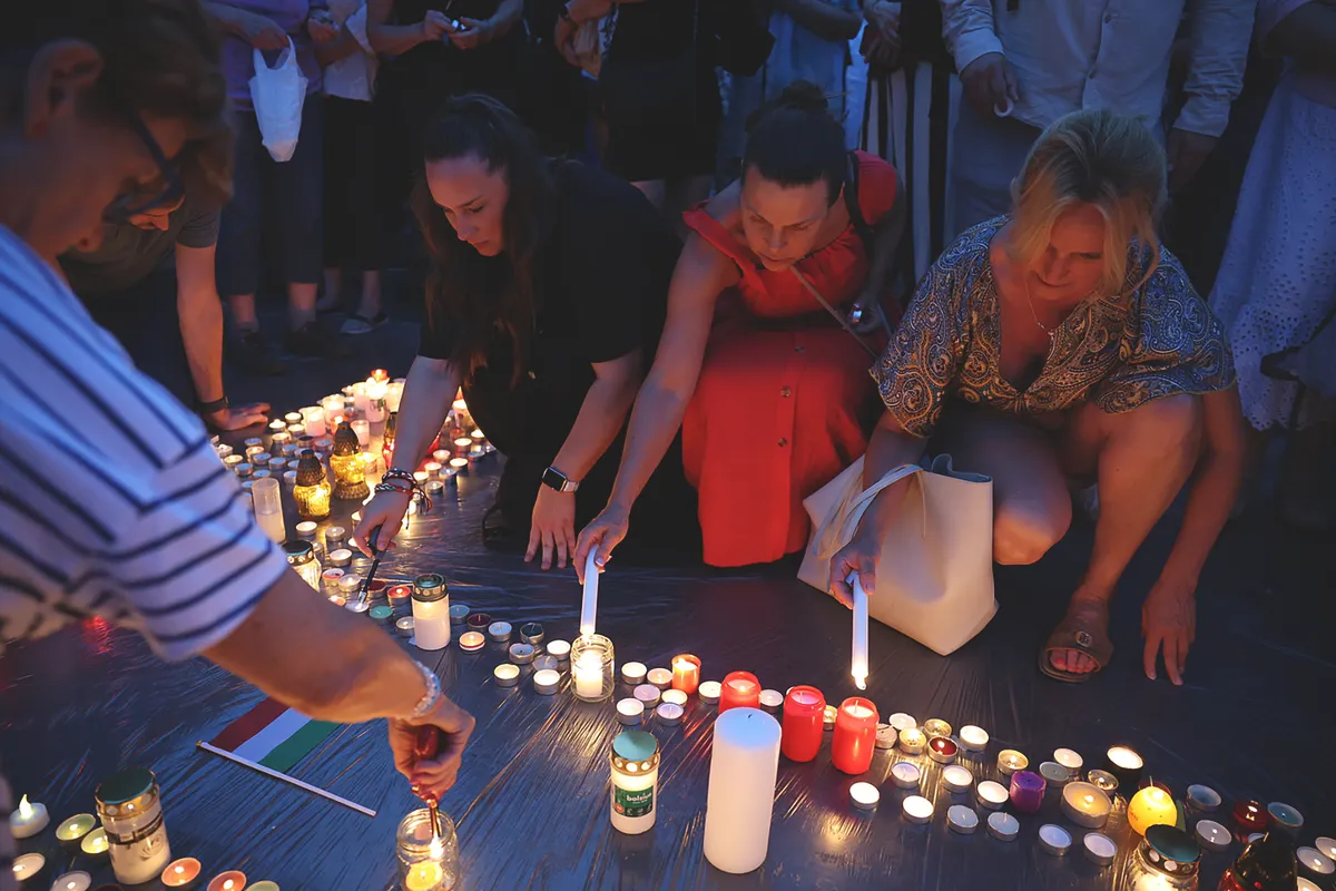Közös mécsesgyújtás a Kossut téren, mécsesgyújtásKossuttér, 2026.07.13.