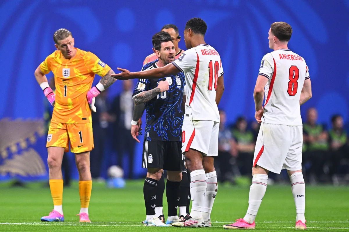 Lionel Messi és Jude Bellingham veszekedett egymással az Anglia-Argentína világbajnoki elődöntőn