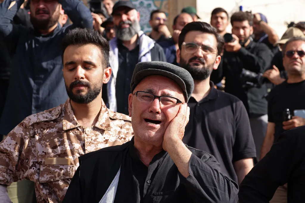 Ali Khamenei gyászszertartása, AliKhamenei