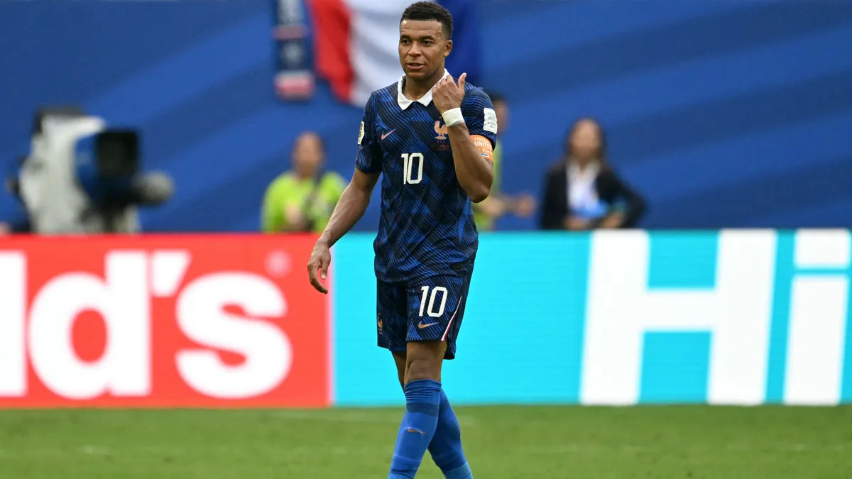A franciák sztárja Pelét is túlszárnyalta, Mbappé az Aranycsapat legendáját másolta