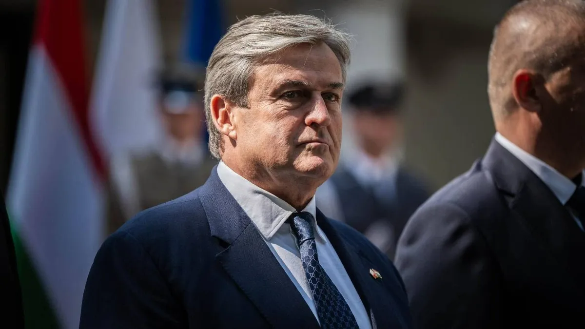 Kapitány István gazdasági és energetikai miniszter bejelentette, hogy felmentette Mátrai Károlyt, az MVM vezérigazgatóját, valamint Czepek Gábort, az igazgatóság elnökét.