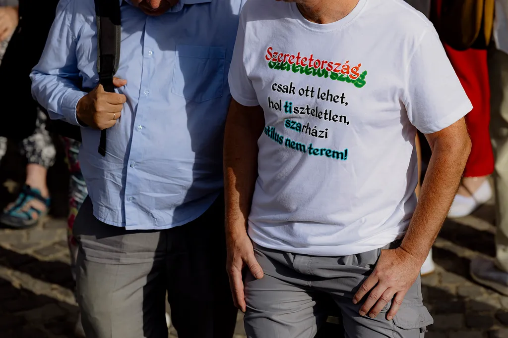 StopÖnkény!, tüntetés az alaptörvény módosítása ellen, alaptörvénymódosításellen, demonstráció, 2026.07.09.