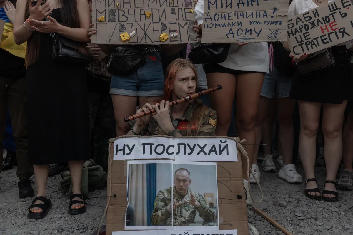 Zelenszkij minden jel szerint meghátrált, már Szirszkij menesztését készítik elő 