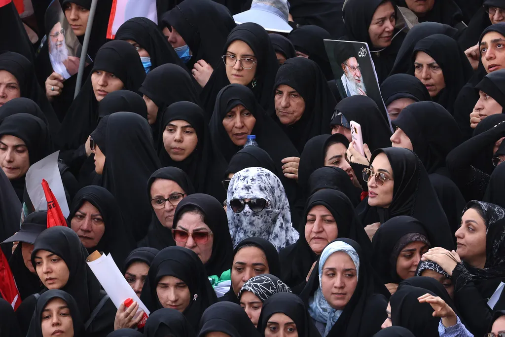 Ali Khamenei gyászszertartása, AliKhamenei
