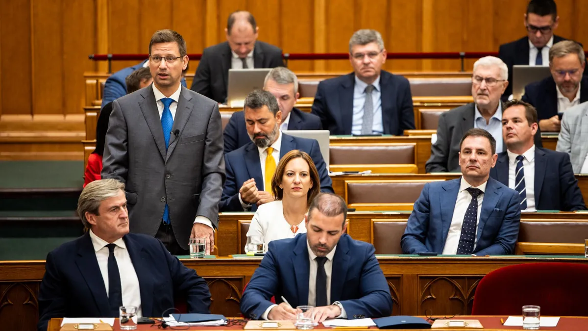 A Fidesz így vonhatja ki a varázst Magyar Péterből.
