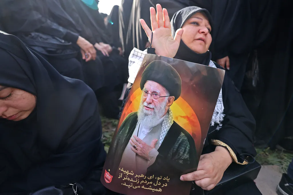 Ali Khamenei gyászszertartása, AliKhamenei