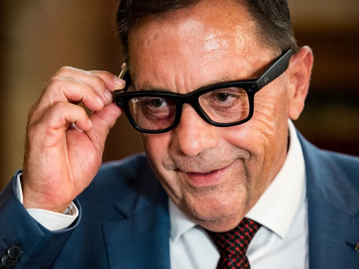 Pócs János reagált Magyar Péter szemvizsgálatára