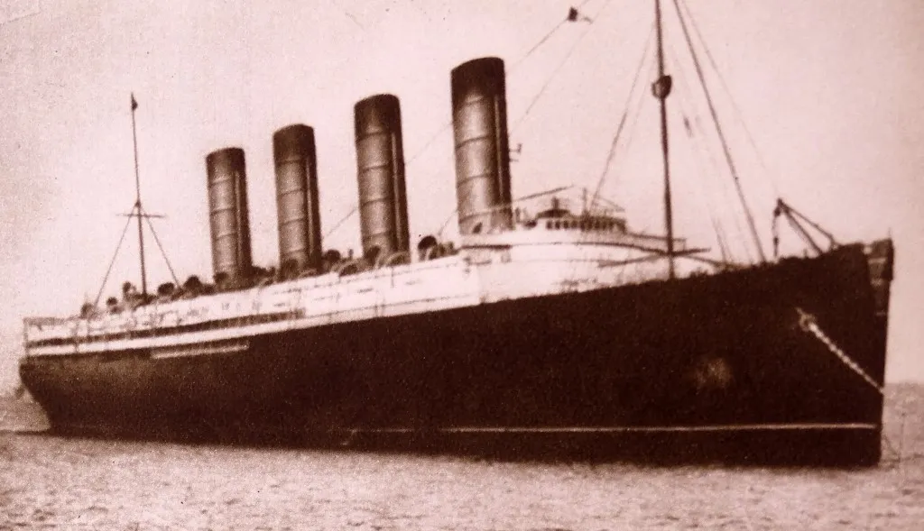 A Titanic utasa különös részleteket írt le a hajókatasztrófa előtt egy levélben, Photograph of the RMS Titanic on her maiden voyage, before the passenger liner sank in the North Atlantic Ocean. Dated 20th Century (Photo by Ann Ronan Picture Library / Photo12 via AFP)