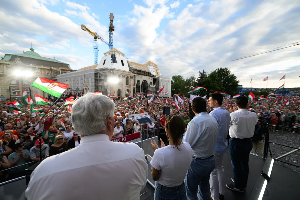 StopÖnkény!, tüntetés az alaptörvény módosítása ellen, alaptörvénymódosításellen, demonstráció, 2026.07.09.