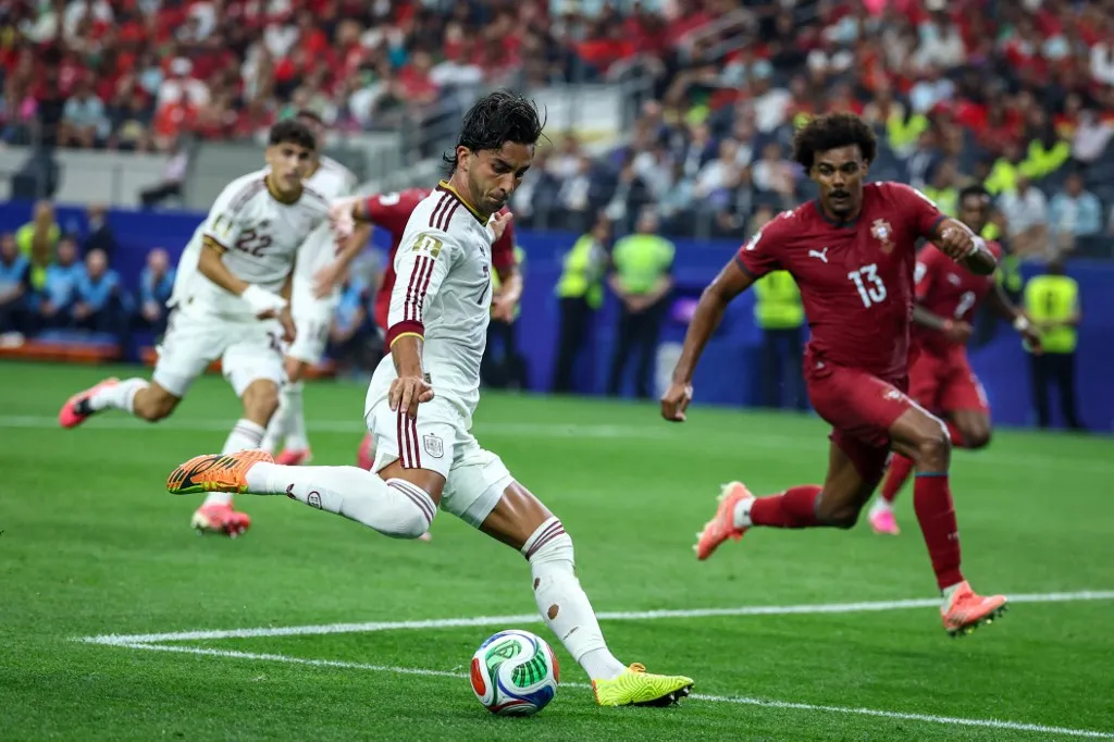 A spanyol válogatott Ferran Torres a PSG játékosa lehet a foci-vb után