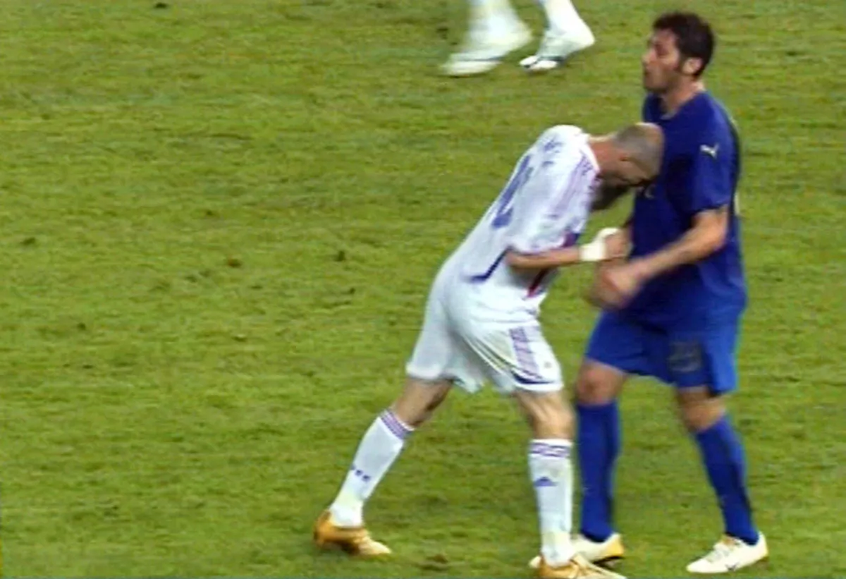 Zinédine Zidane emlékezetes megmozdulással búcsúzott a labdarúgástól