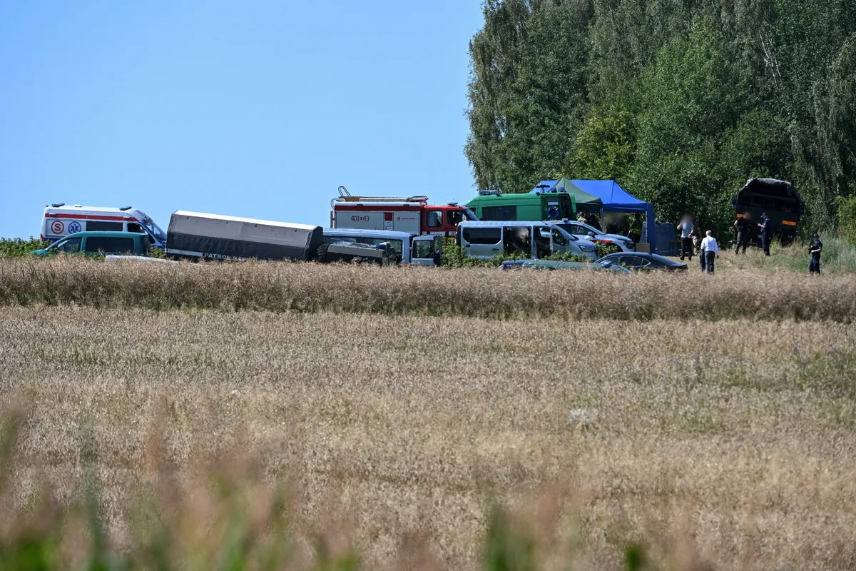 A légtérsértés során több drón és egy cirkálórakéta is átlépte a lengyel határt, utóbbi egy mezőbe csapódott 