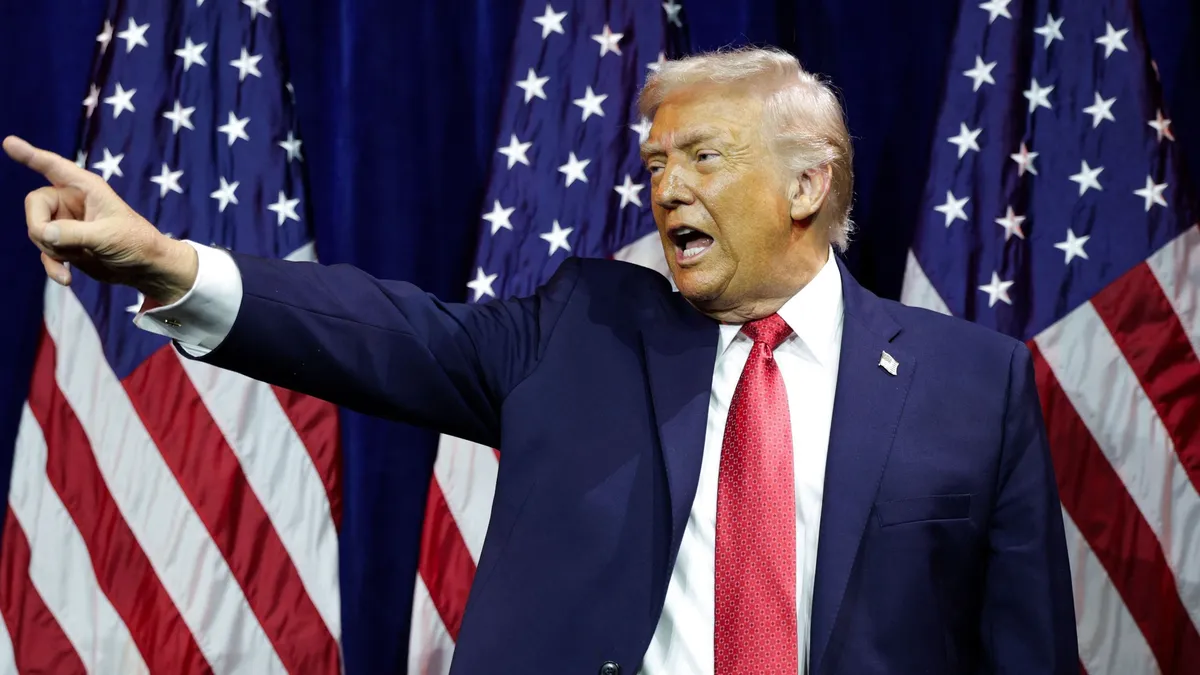Donald Trump új vámokat vetett ki több mint 80 országra, köztük az Európai Unió tagállamaira.