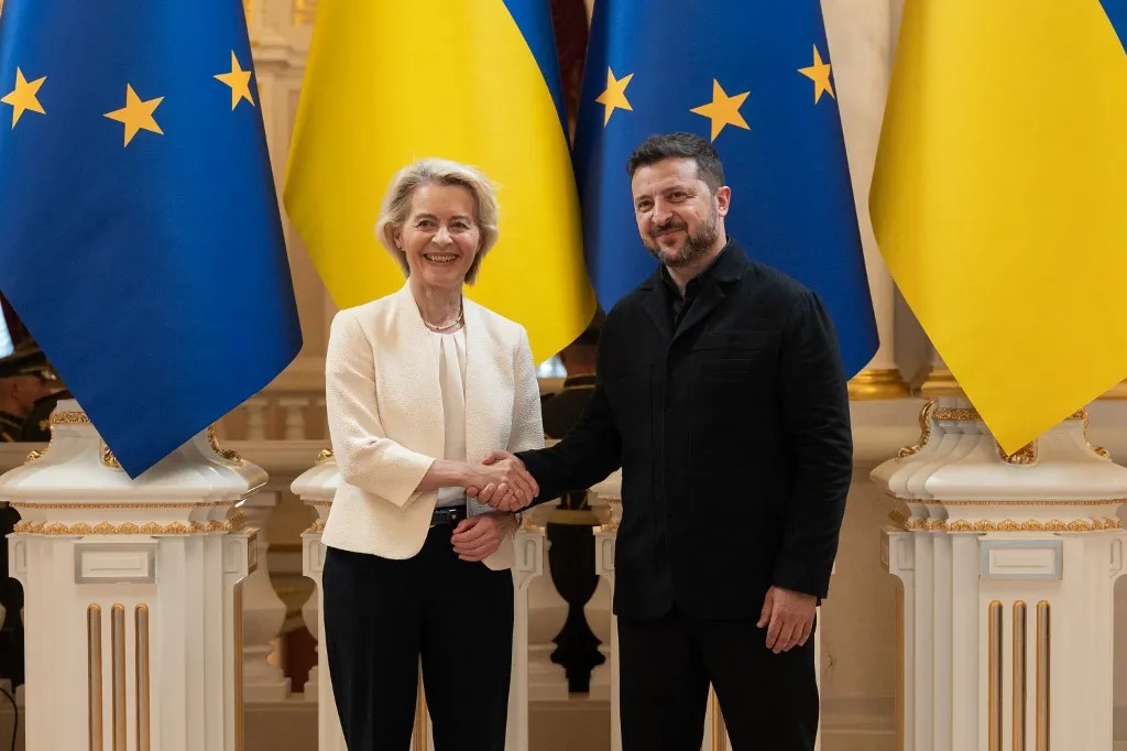 Ursula von der Leyen az Európai Bizottság elnöke és Volodimir Zelenszkij Ukrajna elnöke Fotó: HANDOUT / UKRAINIAN PRESIDENTIAL PRESS SER