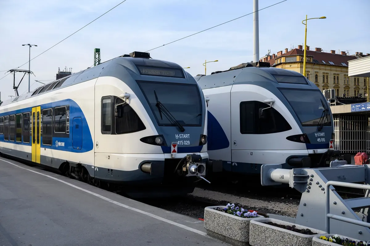 MÁV