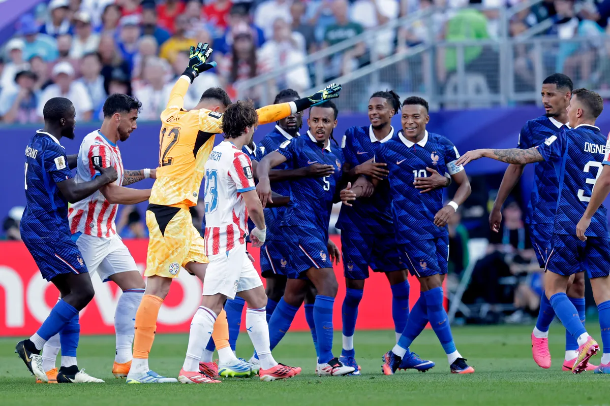 PHILADELPHIA, UNITED STATES - JULY 4: Uproar between Manu Kone of France, Jules Kounde of France, Kylian Mbappe of France, William Saliba of France, Lucas Digne of France, Michael Olise of France, Manu Kone of France, Orlando Gill of Paraguay, Matias Galarza of Paraguay, Gabriel Avalos of Paraguay  during the  World Cup match between Paraguay  v France at the Philadelphia Stadium on July 4, 2026 in Philadelphia United States (Photo by Marcel Bonte/Soccrates/Getty Images)