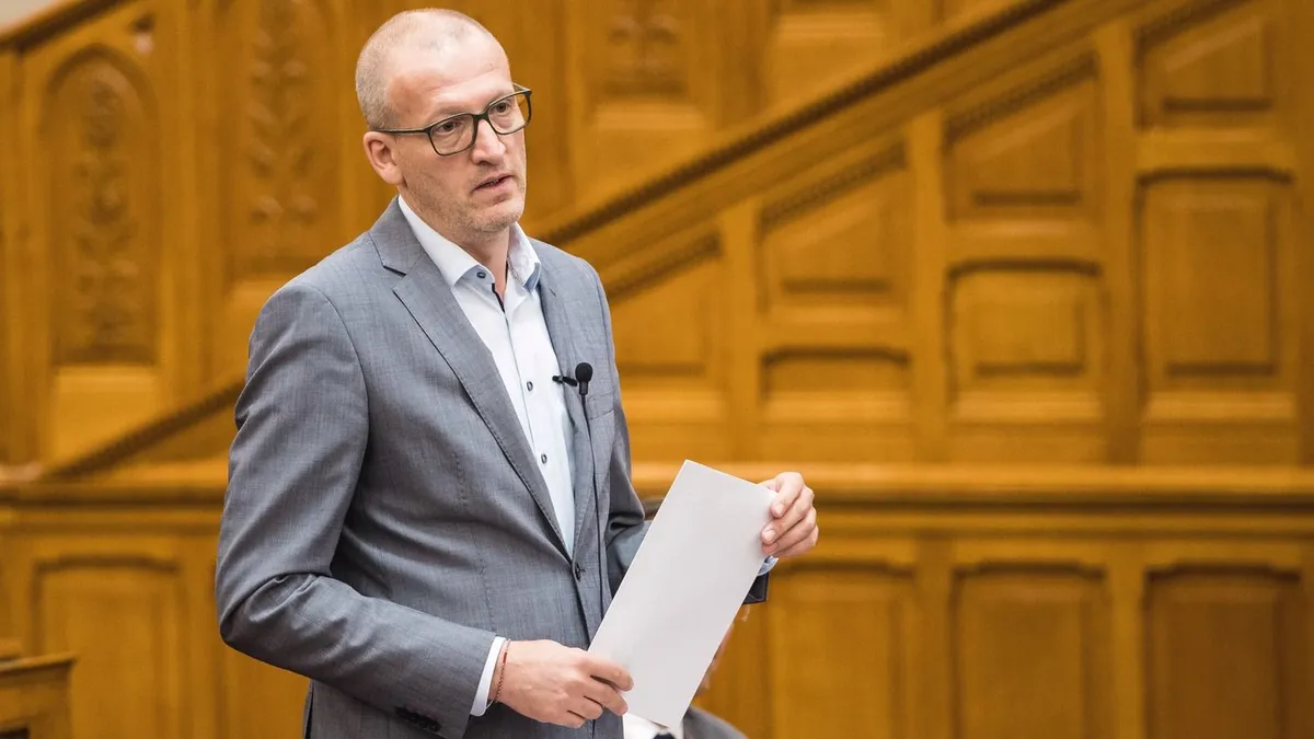 Tarr Zoltán: Átvilágítás indul a Nemzeti Színházban, berendelték Vidnyánszky Attilát