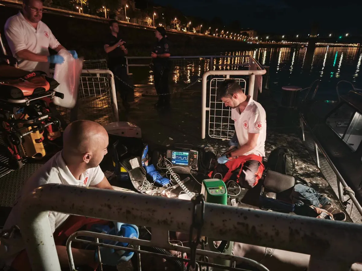 A Dunában elmerült nőt összefogással mentették meg