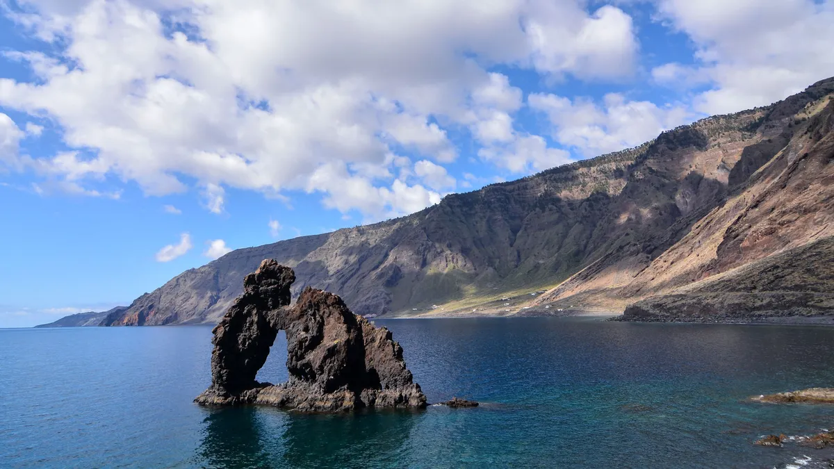 Tragédiával végződött két gyermek mentése a Kanári-szigetekhez tartozó Gran Canaria szigetén, a La Laja strandnál