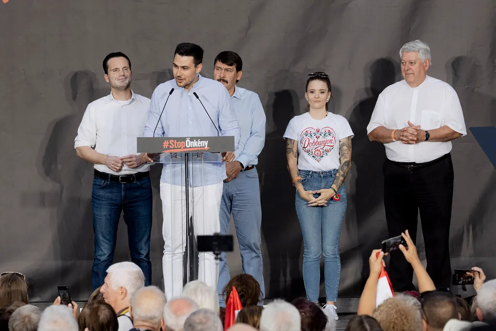 StopÖnkény!, tüntetés az alaptörvény módosítása ellen, alaptörvénymódosításellen, demonstráció, 2026.07.09.
