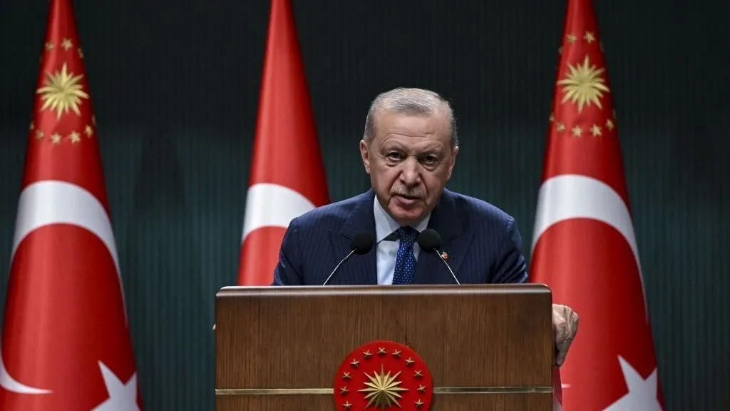 Török humoristát tartóztattak le Erdogan megsértése miatt, ANKARA, TURKIYE - JUNE 30: Turkish President Recep Tayyip Erdogan attends press conference after a Presidential Cabinet meeting at the Presidential Complex in Ankara, Turkiye, on June 30, 2026. Utku Ucrak / Anadolu (Photo by Utku Ucrak / Anadolu via AFP)