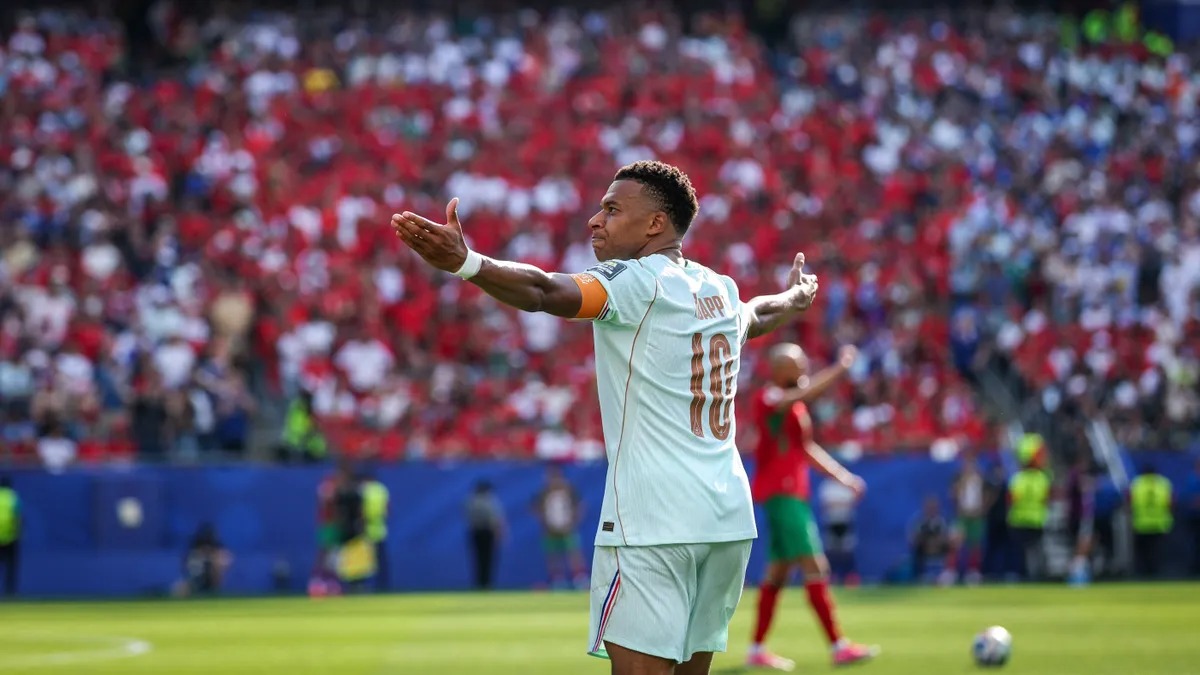 Kylian Mbappé a játékával szokott csattanós választ adni a rasszista megjegyzésekre