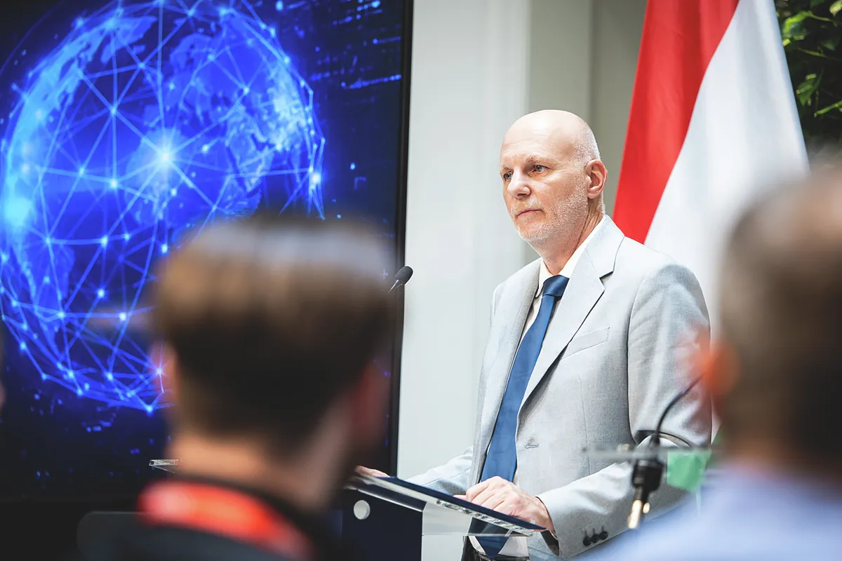 Kormányinfó, Magyar Péter, MagyarPéter, 2026.07.16.Tanács Zoltán, TanácsZoltán HUN-REN