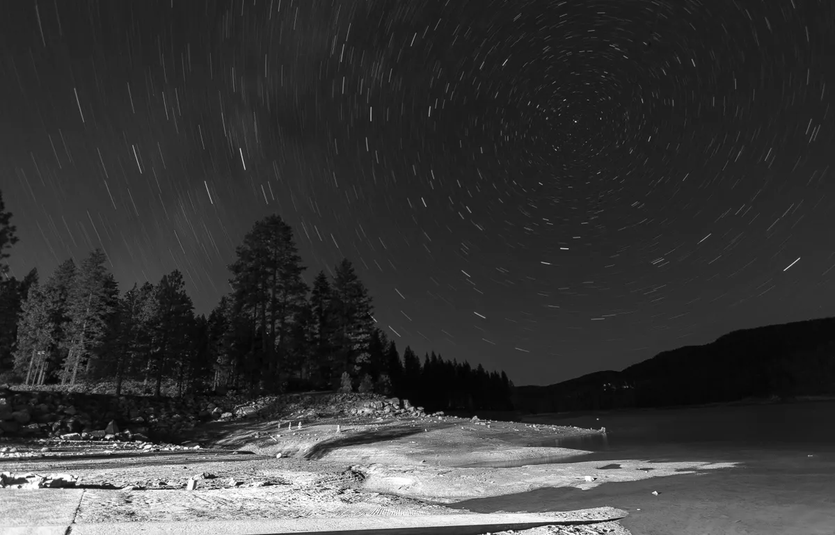 Csillagleső helyszín, ahonnan több millió csillag és aszteroida, valamint a Perseidák meteorraj vonulása is látható