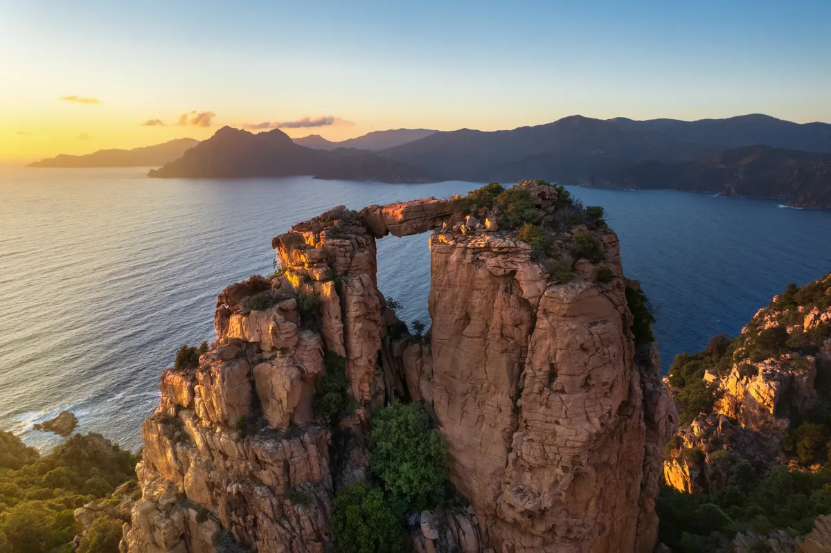 Korzika, Franciaország, KorzikaFranciaország,   Sunset in Piana with its impressives granit formations, Corsica