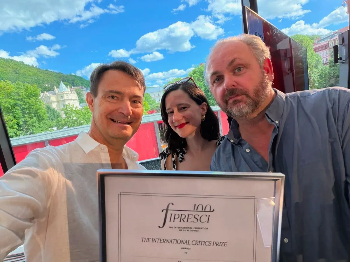 A részben Magyarországon forgatott alkotást a filmkritikusok nemzetközi szövetsége is elismerte Karlovy Vary Nemzetközi Filmfesztiválon
