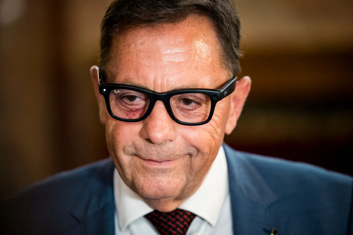 Pócs János okosszemüvege