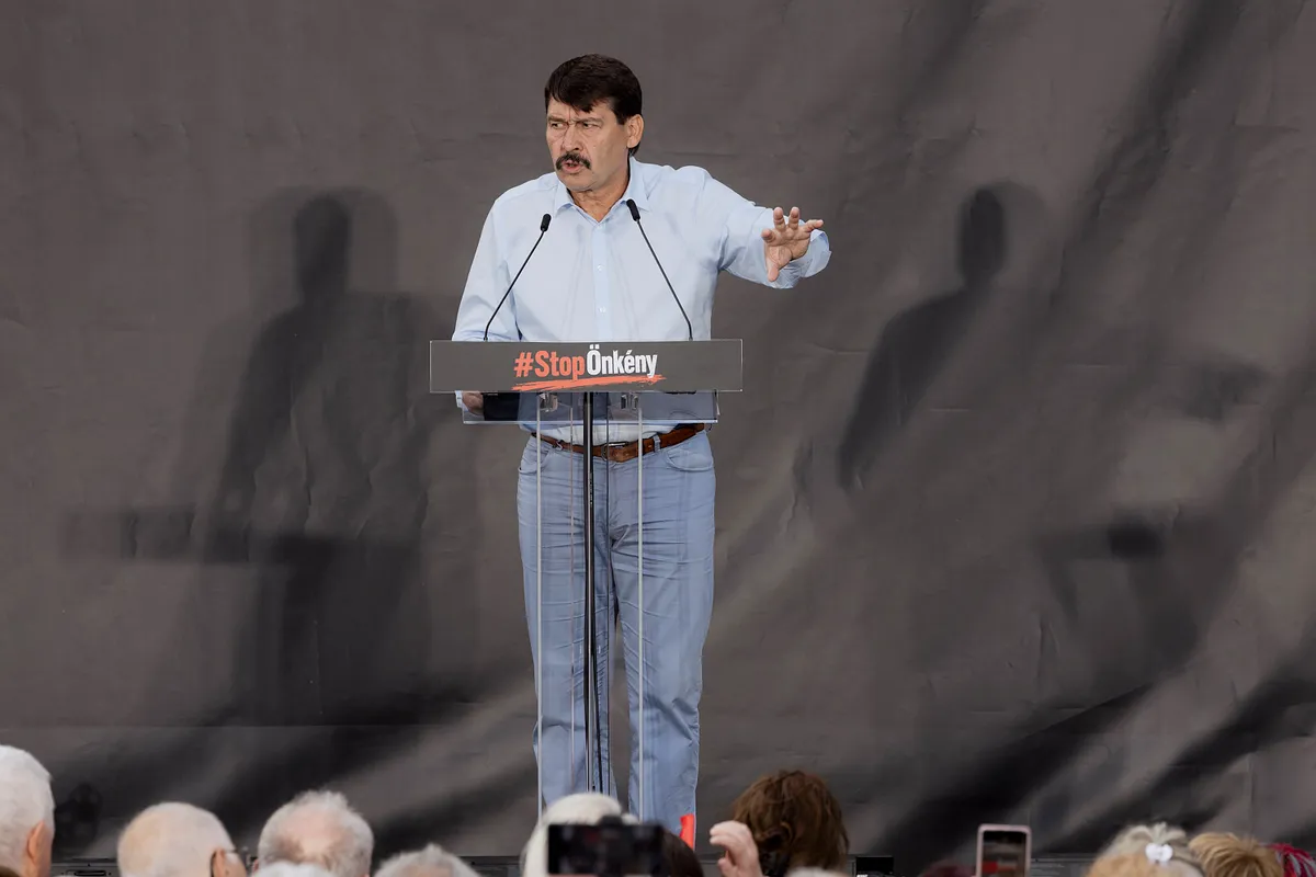 StopÖnkény!, tüntetés az alaptörvény módosítása ellen, alaptörvénymódosításellen, demonstráció, 2026.07.09.