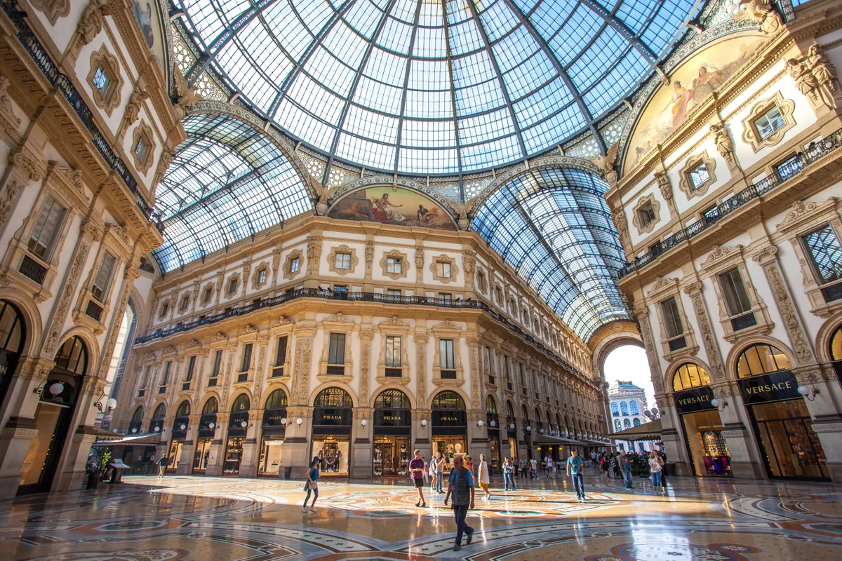A Vittorio Emanuele II Galéria passzázsa Milánóban